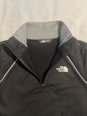North Face Women’s top